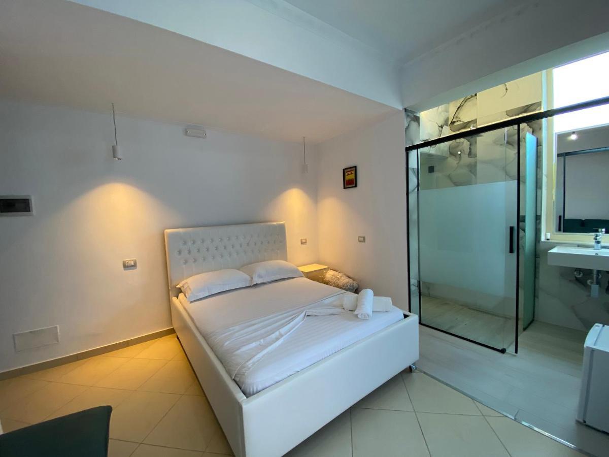 Hotel Kristal בורש מראה חיצוני תמונה
