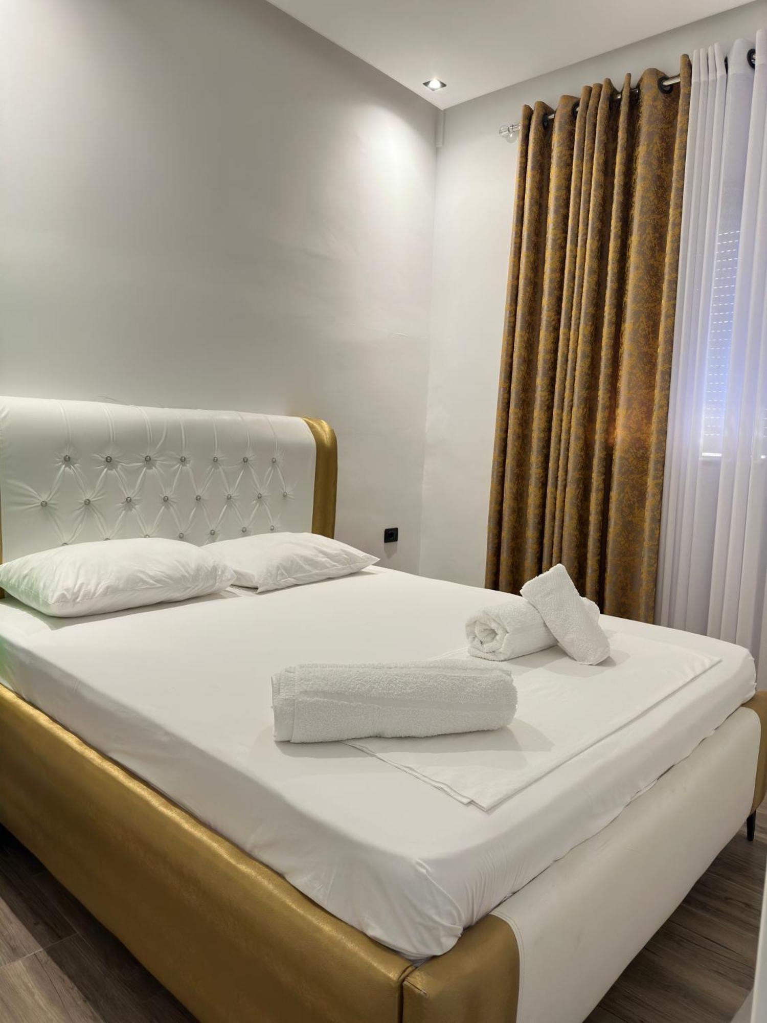 Hotel Kristal בורש מראה חיצוני תמונה