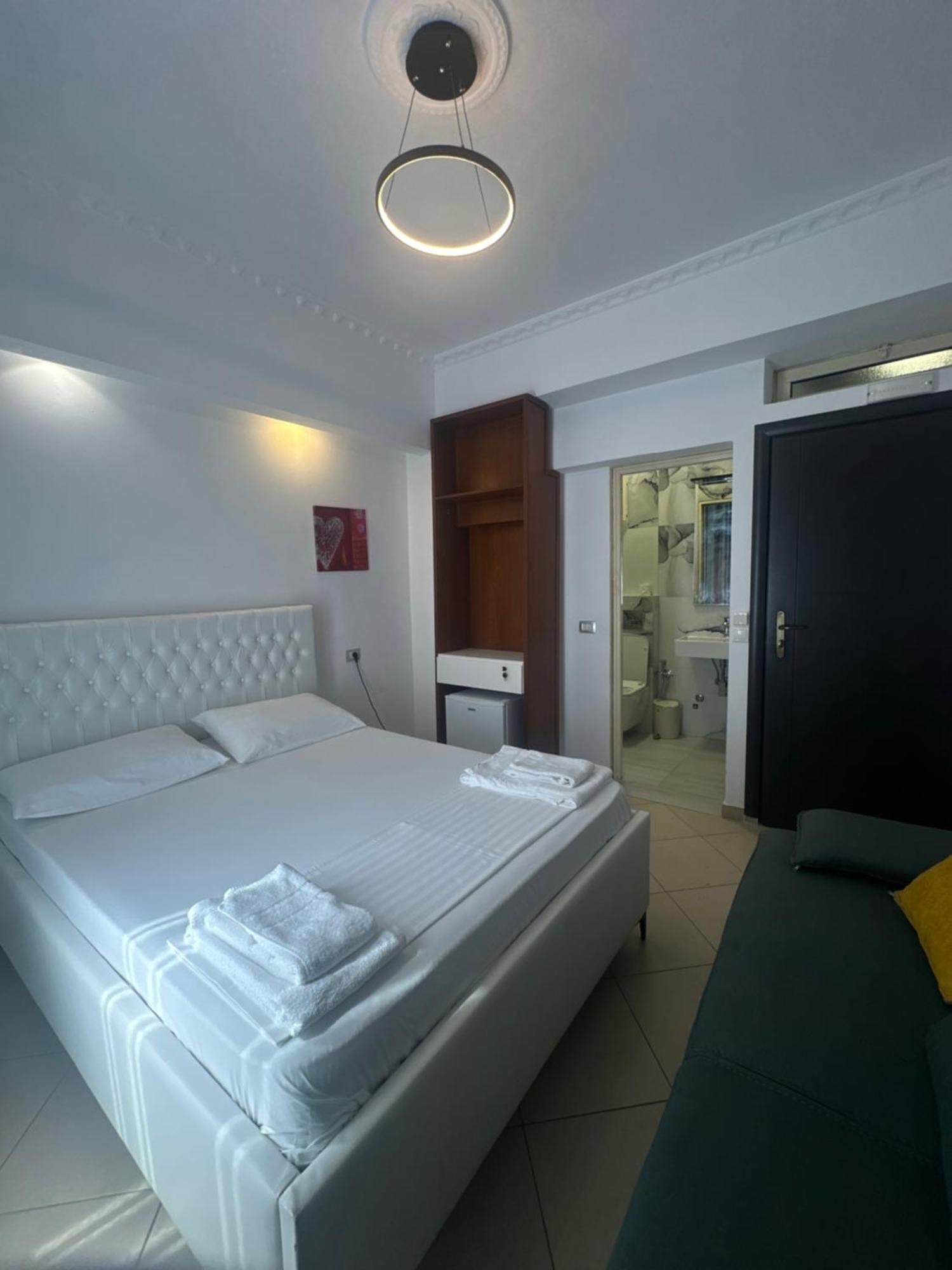 Hotel Kristal בורש מראה חיצוני תמונה