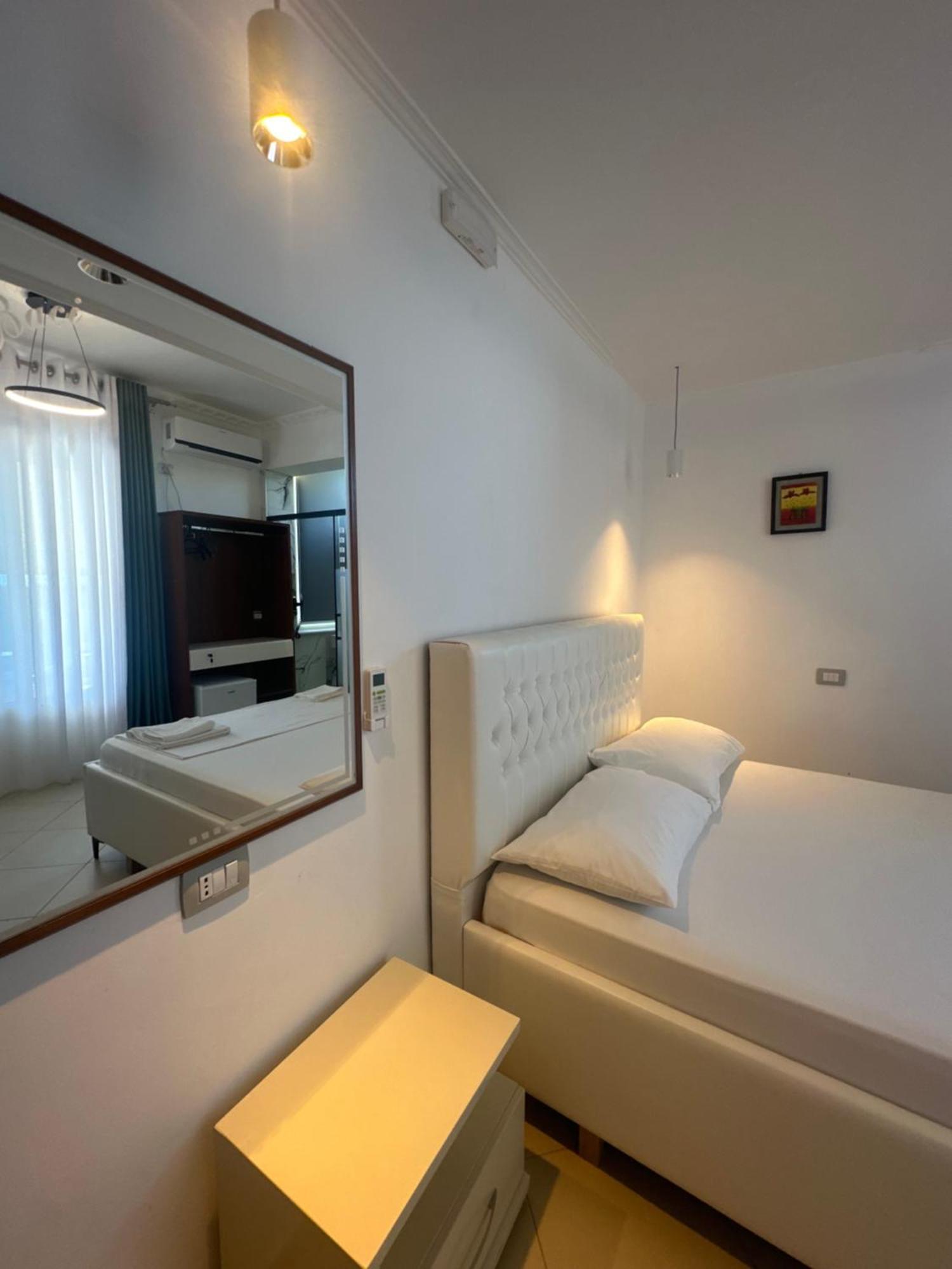 Hotel Kristal בורש מראה חיצוני תמונה