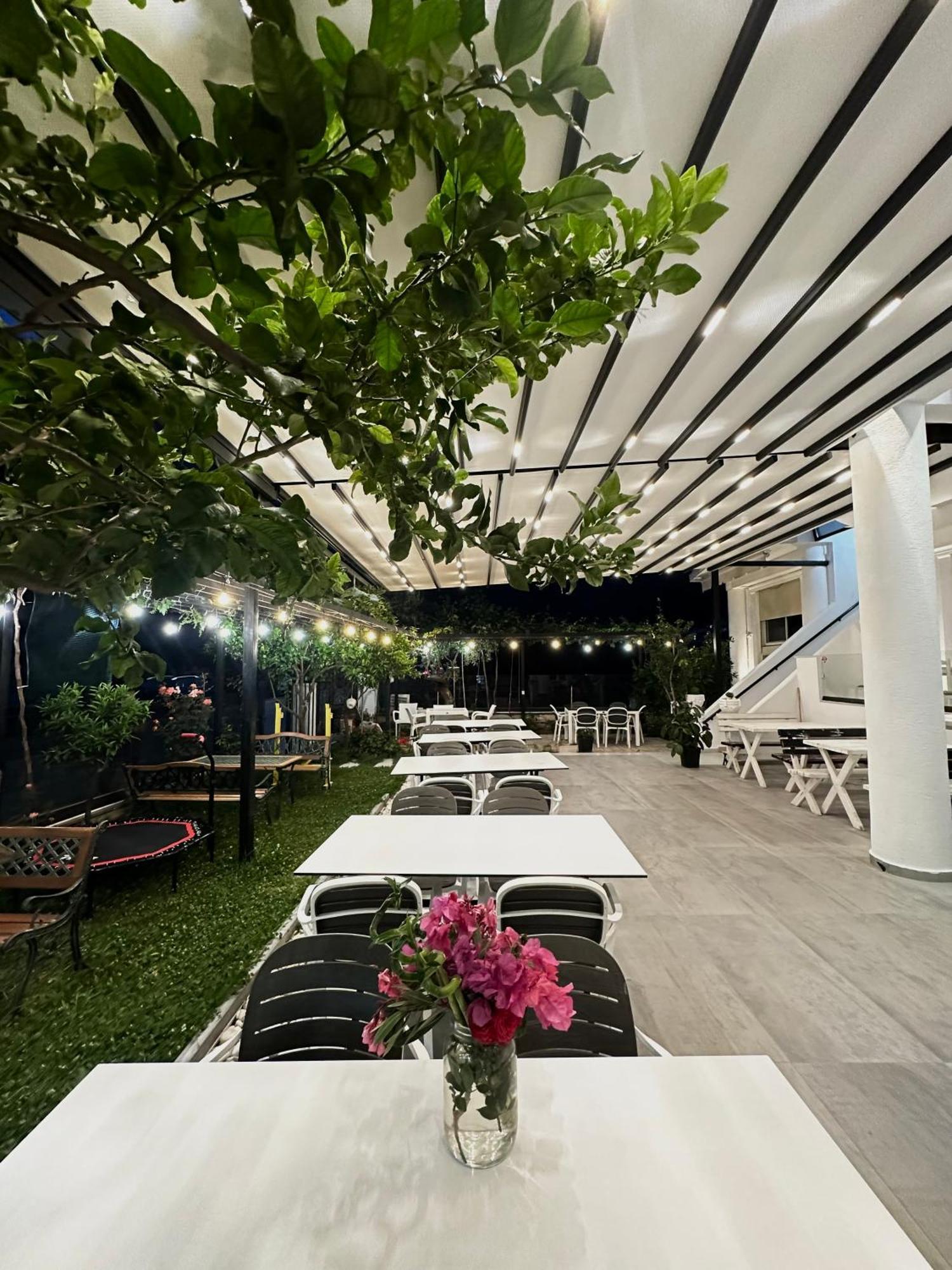 Hotel Kristal בורש מראה חיצוני תמונה