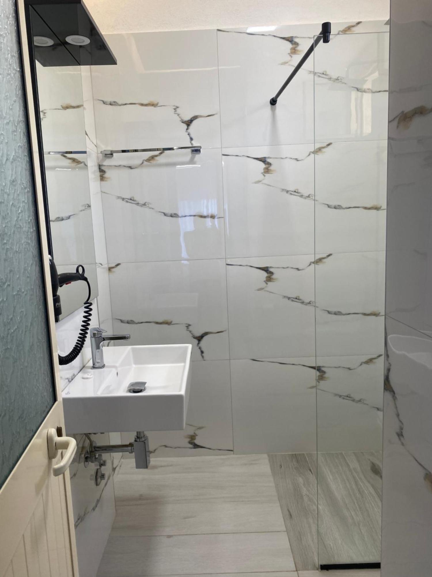 Hotel Kristal בורש מראה חיצוני תמונה